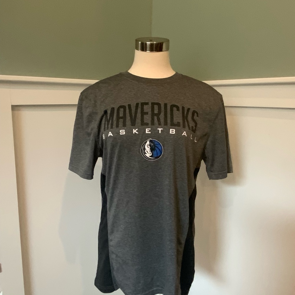 Mavericks Basketball Gray T-Shirt